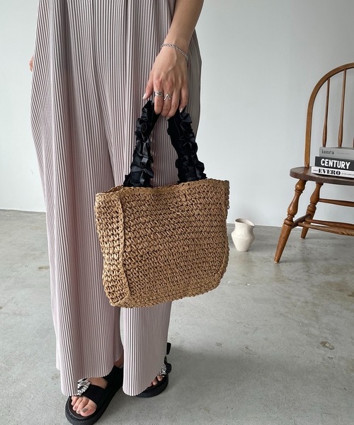 [新品] 大胆にフリルをあしらった♪カゴBAG ATELIER AMBOISE×eclat(アトリエ アンボワーズ×エクラ)の