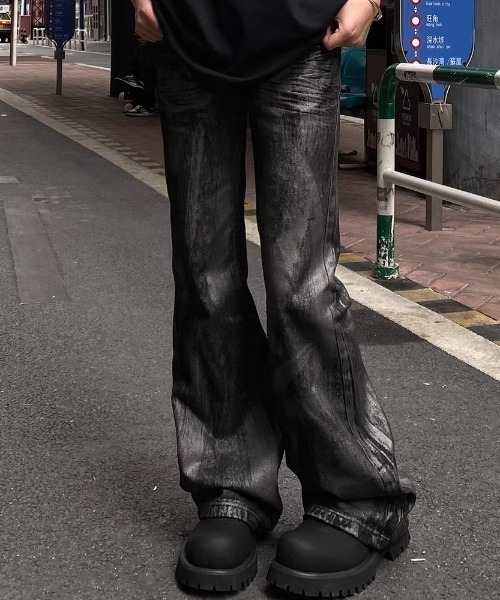 ジーンズ MELT BLACKグロスフレアパンツ メンズ レディース : ZOZOTOWN