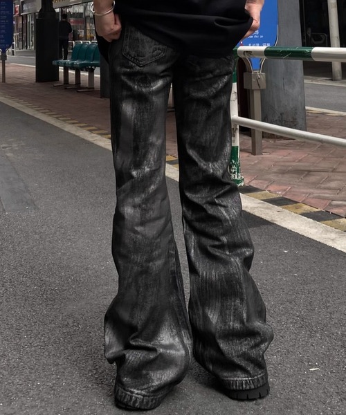 ジーンズ MELT BLACKグロスフレアパンツ メンズ レディース : ZOZOTOWN