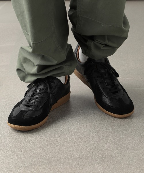 「GERMAN TRAINER」 ローカットスニーカー 40 ブラック メンズ_画像2