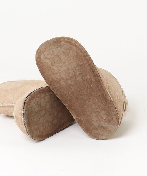 超美品　UGG ベージュ キッズブーツ ボタン付き UGG Australia（アグオーストラリア） 「UGG」 「KIDS」ショートブーツ