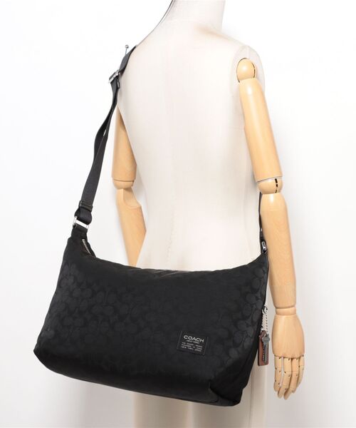 COACH（コーチ） ショルダーバッグ レオ クロスボディ・シグネチャー