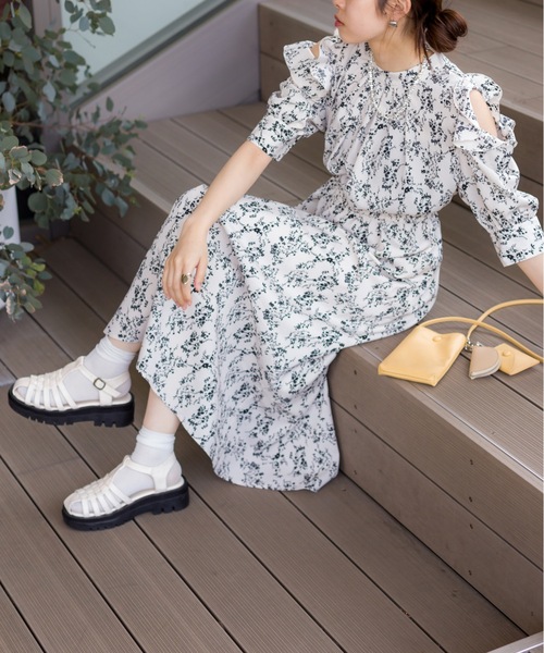 黒×黄花柄 ノースリーブひざ丈ワンピース 楽天市場】【3,824円！2点購入クーポンで】 ワンピース