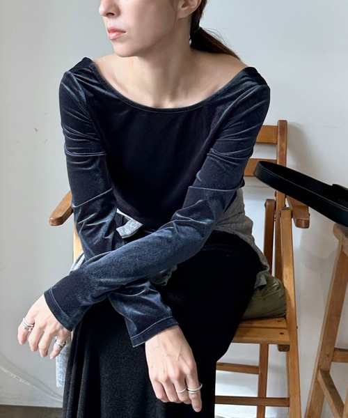 select MOCA（セレクトモカ） tシャツ バレエネックベロアトップス