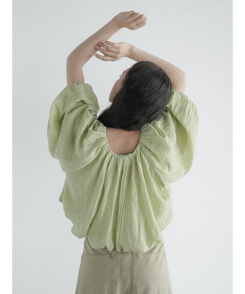 トップス HIKA FIKA. ブラウス シャツ Zip up balloon tops レディース