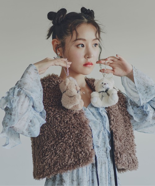 ♡胸元スパンコールリボン結びボアベスト JILL by JILL STUART（ジルバイジルスチュアート） ベスト ジレ リボン