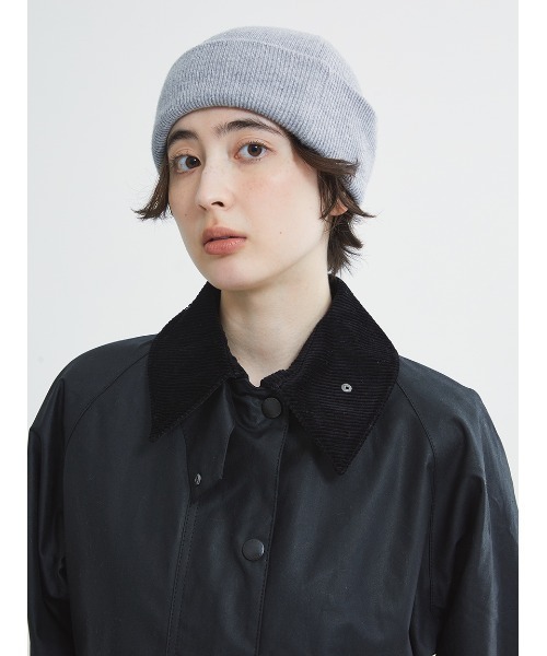 Barbour ショート丈ジャンパー、ブルゾン バブアーの「短丈ウールブルゾン」。武骨さとエレガンスがうまく