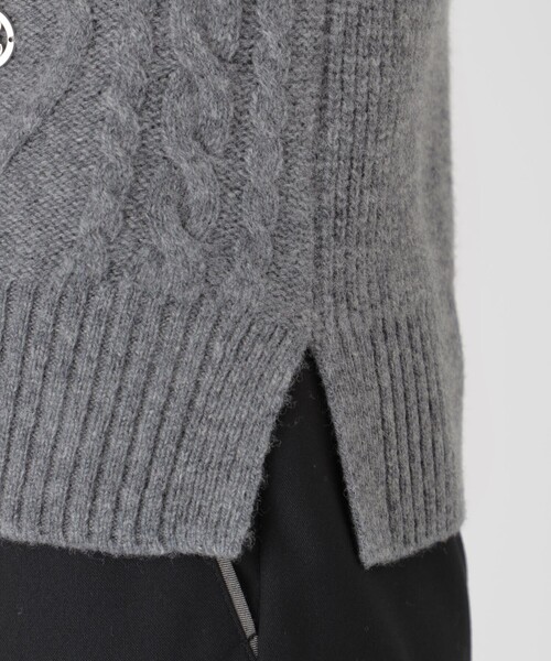 BLUE LABEL CRESTBRIDGE（ブルーレーベルクレストブリッジ） ニット