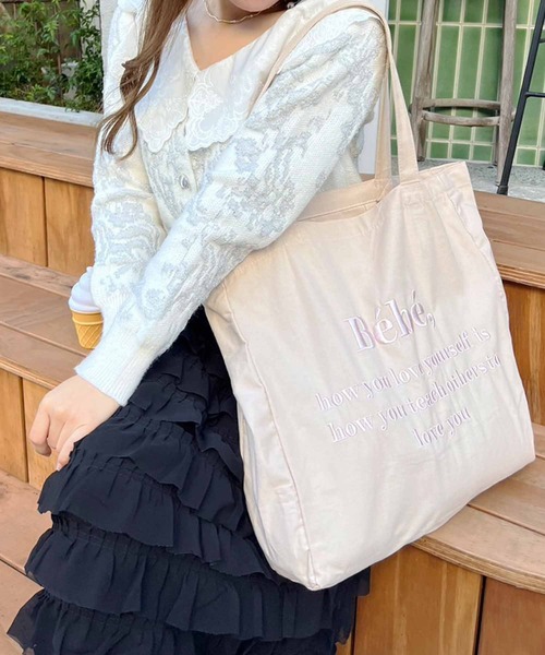 ベージュ ボストンバッグ ロゴ刺繍付き ワイルドステッチ ボストンバッグ ベージュ カーフスキン CHANEL