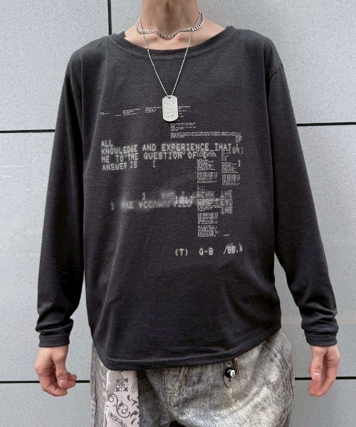 あ*ら様 ヴィンテージスタイルTシャツ グレー/ブラック tシャツ 「Alfred Alex」ヴィンテージ加工ピグメントロゴパッチTシャツ