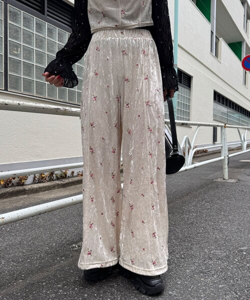 CIAOPANIC（チャオパニック） パンツ ラインストーンフラワー刺?ベロア