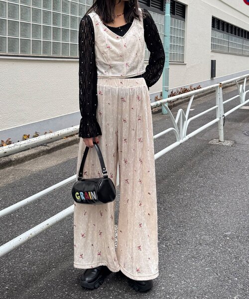 CIAOPANIC（チャオパニック） パンツ ラインストーンフラワー刺?ベロア