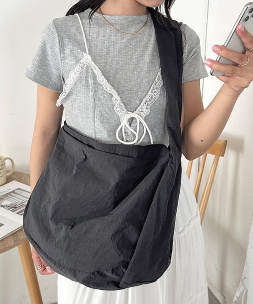 CLEA ショルダーバッグ バッグ 軽量ナイロン大容量ワンショルダー