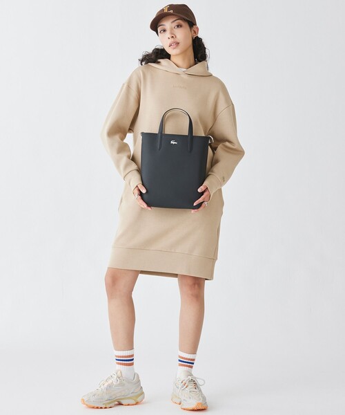 国内発送☆すぐにお届け LACOSTE ANNAリバーシブル縦型トート ANNAリバーシブル縦型トート（トートバッグ）｜LACOSTE