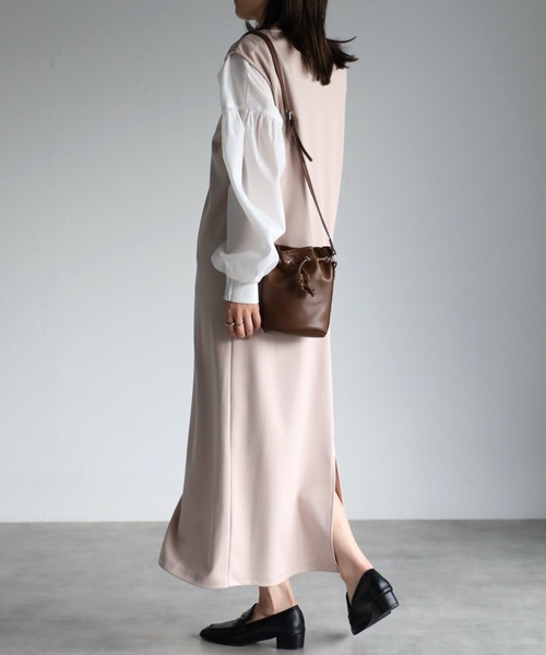 ap retro ワンピース 深Vネックパール付きワンピース / キーネック