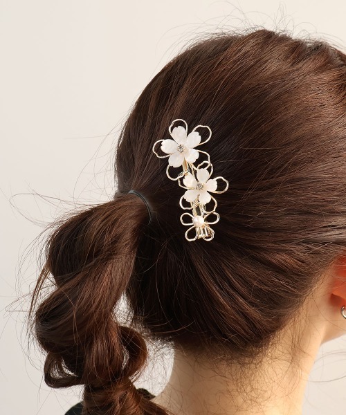 CEMO NEMO（セモネモ） ヘアクリップ 入学式 入園式 卒業式 ホワイト