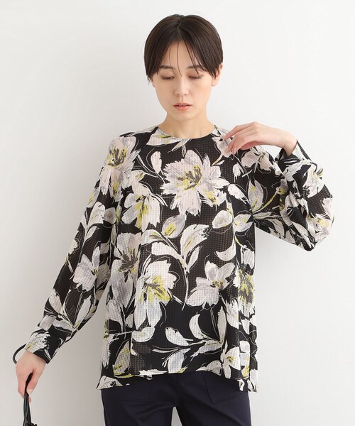 新品タグ付き♪INDIVI 洗える/日本製　アートタッチフラワーブラウス 5L INDIVI ブラウス シャツ 「春の新作！/洗える/日本製」アート