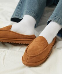 【追跡あり!】Steve Madden フェイクムートンサンダル モコモコ 追跡あり!】Steve Madden フェイクムートンサンダル モコモコ