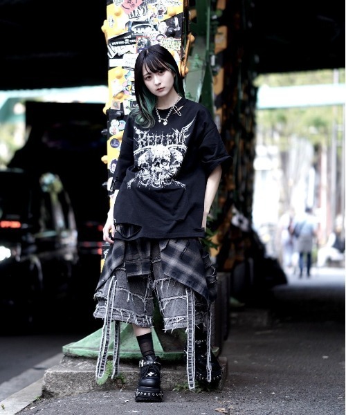 REFLEM スカルプリントダメージ加工半袖Tシャツ REFLEM【レフレム】スカルプリントダメージ加工半袖Tシャツ/全2色