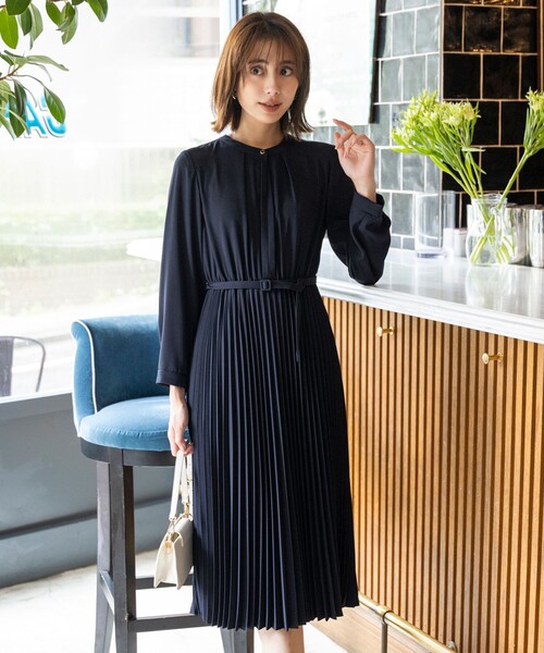 新品未使用タグ付 レッドヴァレンティノ マキシ丈シャツワンピース 黒 プリーツ ANY SIS（エニィスィス） ワンピース 「洗える」ノーブルプリーツ