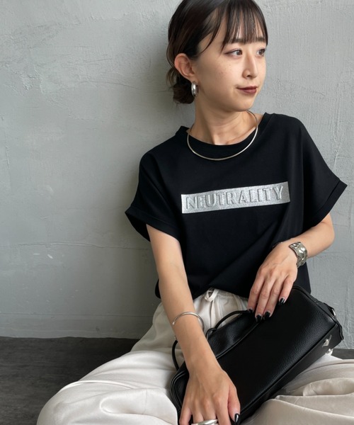 tシャツ 「MAISON DE L'ALLURE/メゾンドゥラリュール」 エンボス加工 BOXロゴTシャツ レディース MAISON DE L'ALLURE tシャツ 「MAISON L'ALLURE/メゾンドゥラ