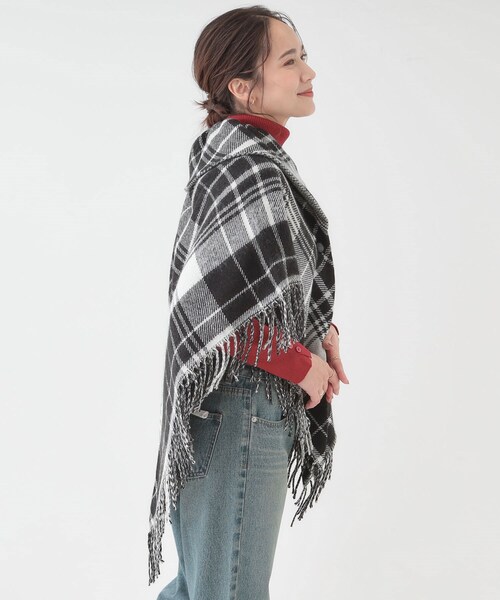 SHOO・LA・RUE（シューラルー） ポンチョ 「リバーシブル」襟元