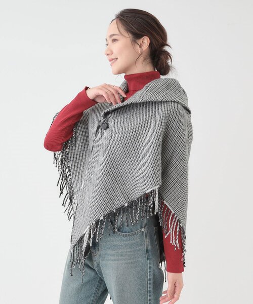 SHOO・LA・RUE（シューラルー） ポンチョ 「リバーシブル」襟元