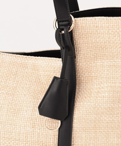 お値下げ　美品　23区　【CLASSY.6月号掲載】トートバッグ 23区 トートバッグ 「CLASSY.6月号掲載/Oggi4月号掲載」雑材