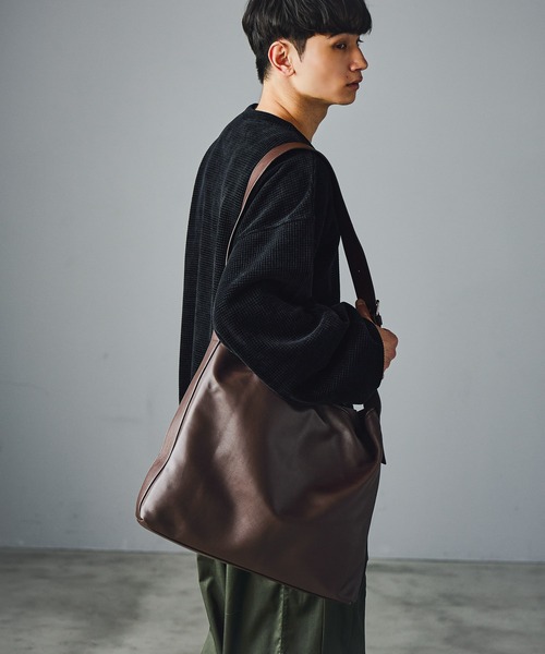 LAKOLE（ラコレ） ショルダーバッグ フェイクレザーミドルショルダー