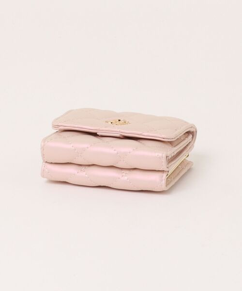 CHANEL ノベルティキルティングレザーミニ財布ライトピンク 入手困難カラー♪【CHANEL】三つ折り財布 キルティングレザー (CHANEL