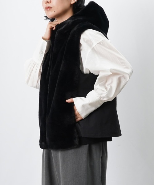 LADY LUCK LUCA フード付きベスト LADY LUCK LUCA（レディラックルカ） ベスト ジレ LC/LLL 裾リブファー