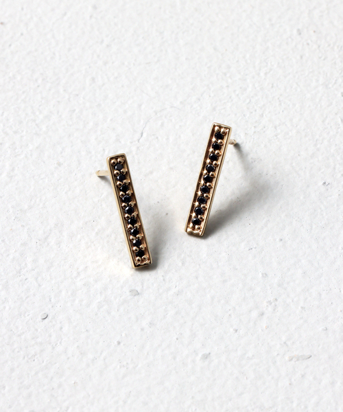 Lilas ピアス ボックスブラックダイヤ12mmバーピアス K10（両耳