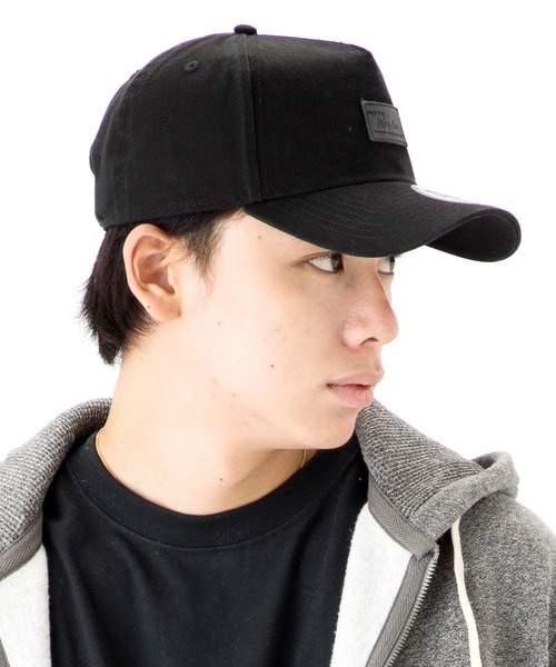 黒のキャップ レザー調バックストラップ NEW ERA（ニューエラ） キャップ 帽子 オンスポッツ別注 キャップ