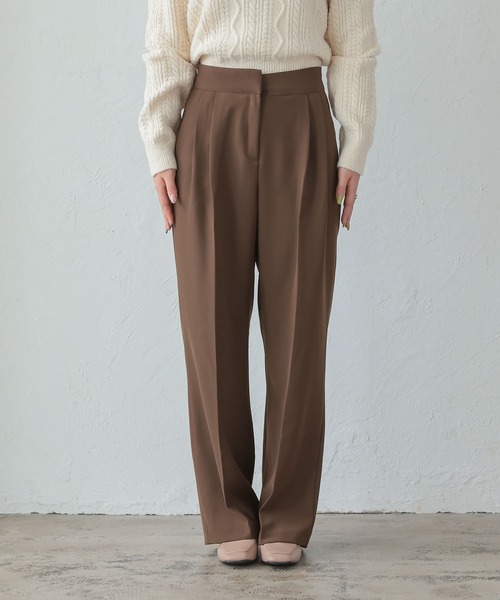 Isn't She？（イズントシー） スラックス パンツ センタープレス