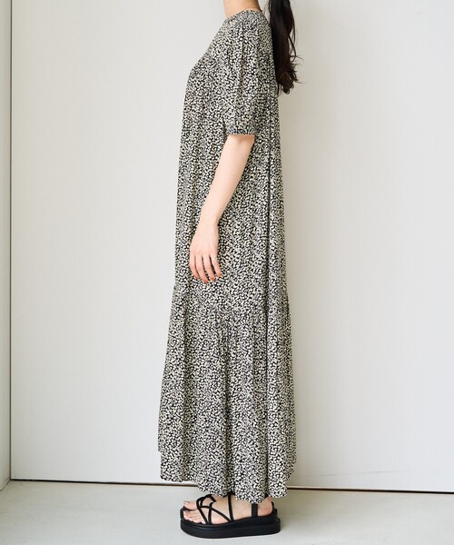 花柄半袖ワンピース axes femme POETIQUE 花柄スカラップ襟半袖ワンピース