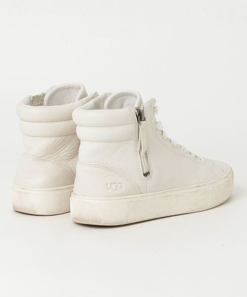 UGG 美品 ホワイト ハイカットスニーカー 25cm 箱あり UGG 美品 ホワイト ハイカットスニーカー 25cm 箱あり - メルカリ