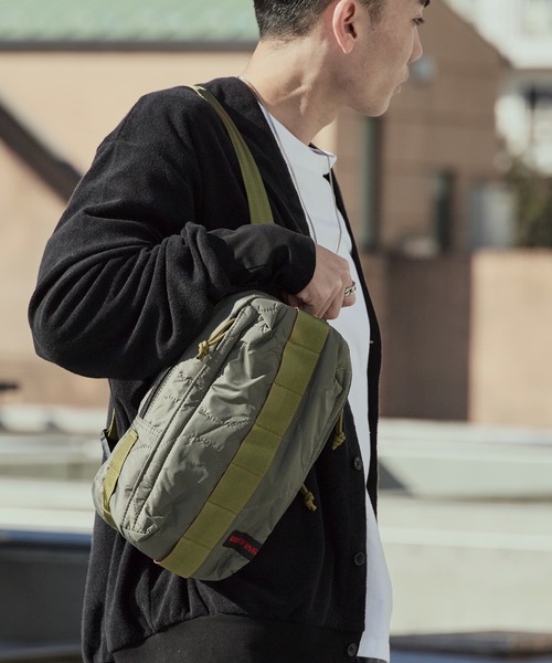 BRIEFING（ブリーフィング） ショルダーバッグ QUILTED SLING WALKER
