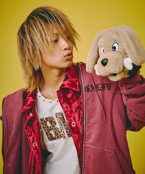 GALFY（ガルフィー） パーカー 穴の向こうにわんちゃんパーカー/ジップ
