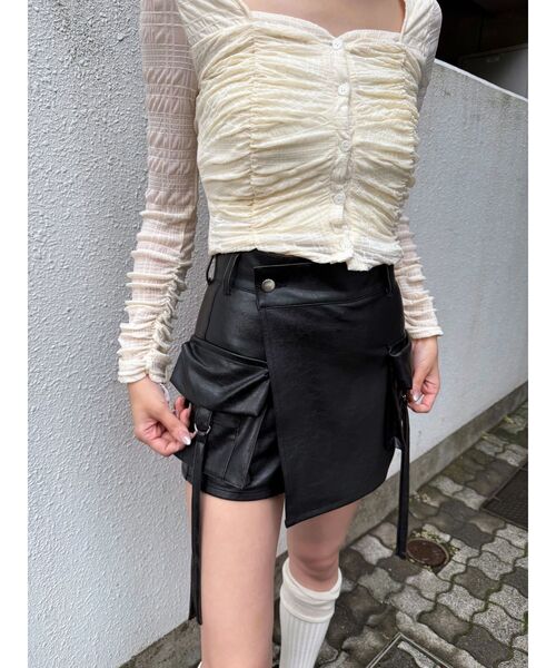 EMODA（エモダ） パンツ カーゴラップフェイクレザーショートパンツ