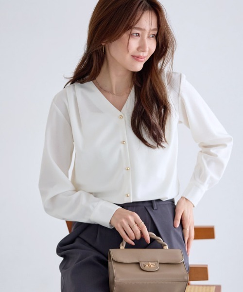 16619✨CHANEL ピンタック クローバー金ボタン ダブルシャツ ブラウス 金ボタン使い華やぎ小紋ブラウス - ベルーナ【公式】