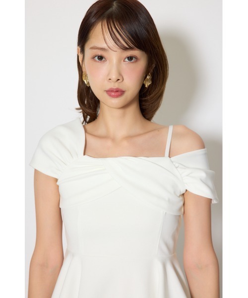rienda（リエンダ） tシャツ ワンショルペプラムカットトップス 春服 