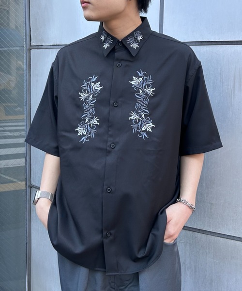【新品】MAHAL 半袖シャツ 黒　刺繍 ホワイト link lot シャツ 半袖 花柄刺繍入り半袖シャツ メンズ レディース