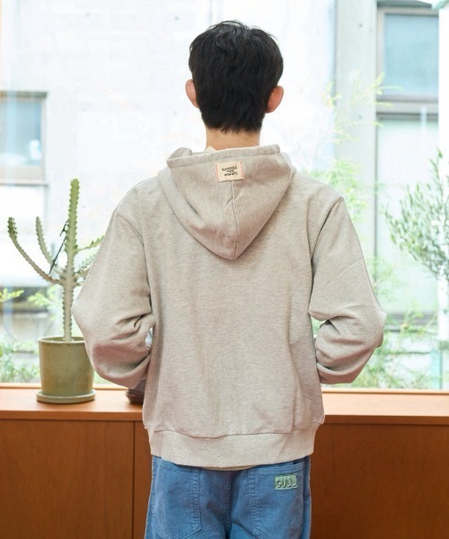 common gull products. パーカー 巡る言葉とジップフーディー 