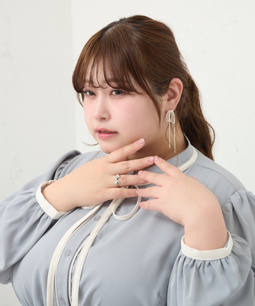 Louiosy（ルオシー） イヤリング 「チタンポスト」リボンモチーフ