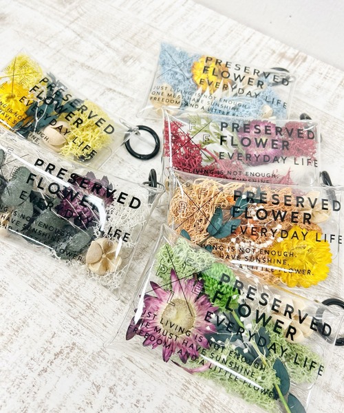 MILLION CARATS キーホルダー 花の彩りをバッグに忍ばせて。贈っ