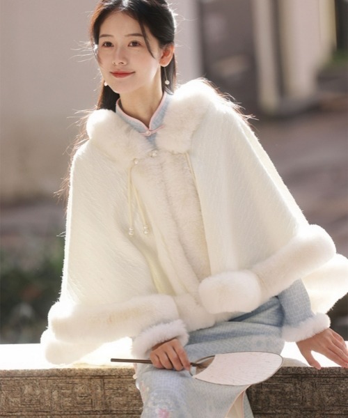 gossip!ロサンゼルス ポンチョ 「Y2Kガーリー」レトロファー付き