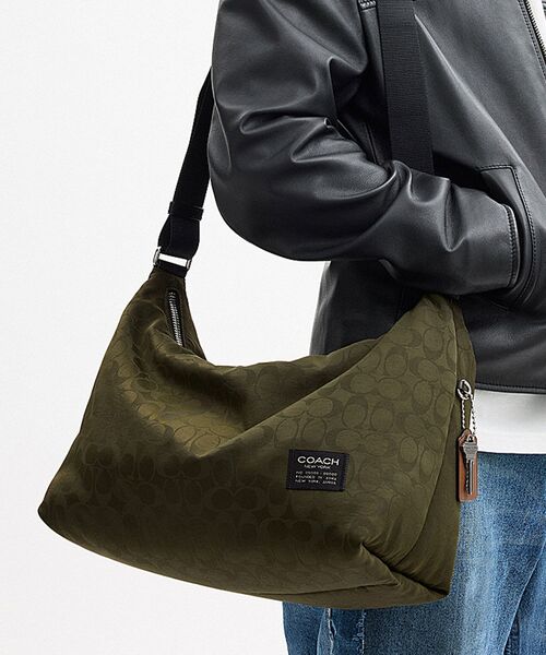 COACH（コーチ） ショルダーバッグ レオ クロスボディ・シグネチャー 