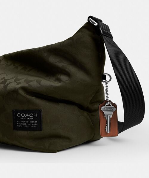 COACHショルダーバッグ COACH（コーチ） ショルダーバッグ レオ クロスボディ・シグネチャー