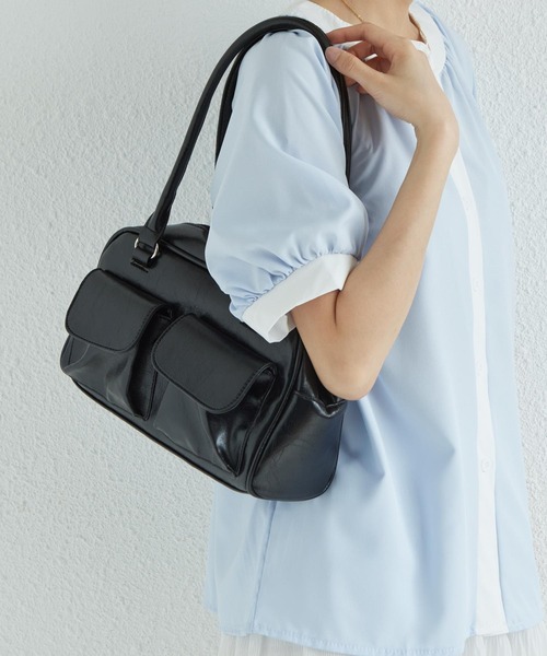 LA VORAGINE（ラ ヴォラジネ） ボストンバッグ 外ポケットボストン