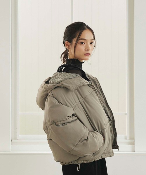 お値下げ❣️GU グリーンフード付き 中わたジャケット - メルカリ 